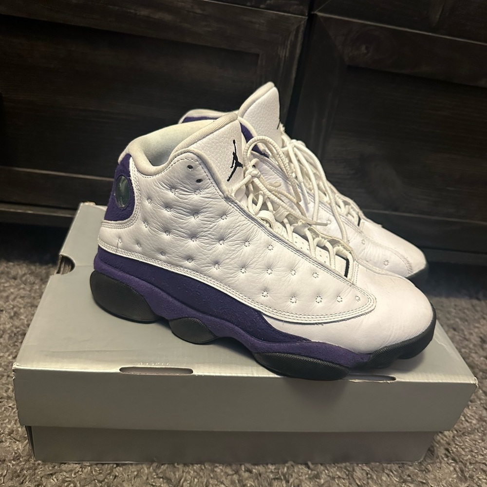 Jordan 13s Retro “Lakers”
Size 8M 
Smoke free environment 
8.5/10
See left shoe!